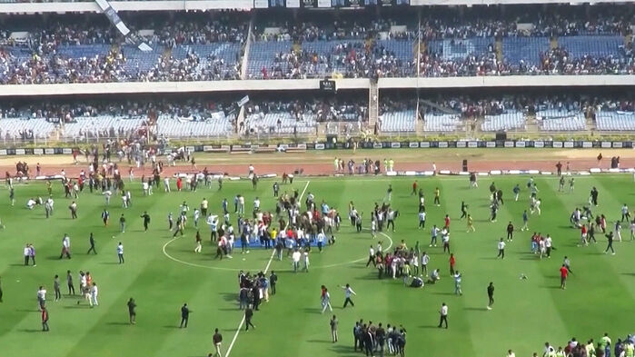 메시 등장에 환호하더니 돌변&hellip;"이건 사기" 관중들 폭발