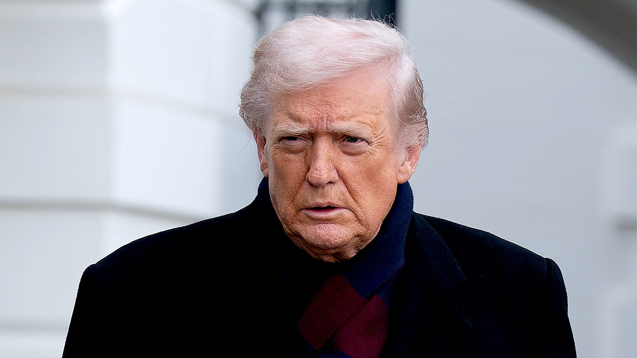 내년 중간선거 낙관못하는 트럼프…