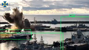 우크라 "수중 드론으로 러 잠수함 첫 타격, 무력화"