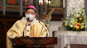 정순택 대주교 "가장 외지고 어두운 곳부터 성탄 은총 내리길"