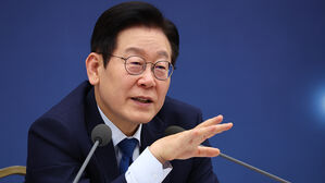 이 대통령 "송배전망, 수익 보장되는 국민펀드로 신속히 깔자"