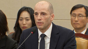 "한국말 못 합니다"&hellip;"의미 없는 답변 전략"