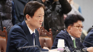 이찬진, 증권사 해외투자 영업 경쟁에 "심각한 우려&hellip;점검 확대"