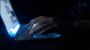 믿었던 메일&middot;목소리까지&hellip;AI, 사칭과 기만 공격의 핵심 도구로