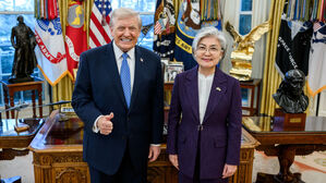 "트럼프, 강경화 대사에 '이 대통령과 최고의 협력관계' 언급"