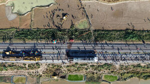 인도서 열차가 코끼리떼와 충돌&hellip;7마리 '떼죽음'