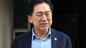 김건희 특검, '로저비비에 선물' 김기현 11시간 반 조사