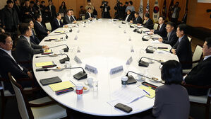 김정관 "석유화학 구조조정 성공적 첫 단추&hellip;끝까지 지원하겠다"