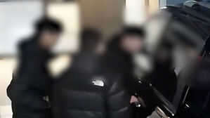 검은 외투 남성들의 충격 정체&hellip;주차장 돌며 '간 큰' 만행