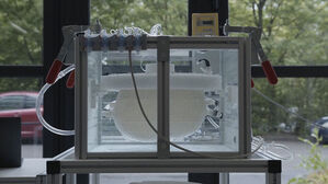 엄마 뱃속 본뜬 '인공 자궁'&hellip;조산아 살린다