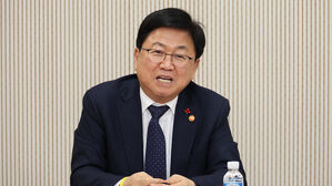 최교진 "SNS글 '좋아요' 누르는 정도는 교사에 보장돼야"