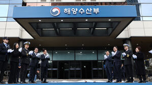 이 대통령, 해수부 개청식 참석&hellip;"부산이 북극항로 시대 열어야"