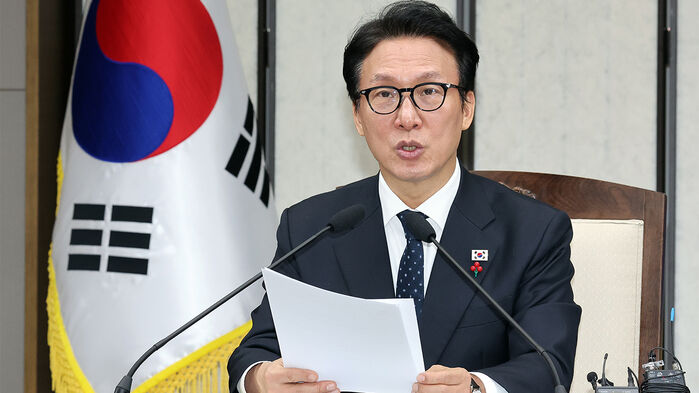 김민석 국무총리가 24일 정부세종청사 총리실에서 열린 국가정책조정회의를 주재하고 있다. (사진=연합뉴스)