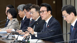 김 총리 "가습기살균제 참사, 사회적 참사 규정&hellip;국가 배상&middot;지원"