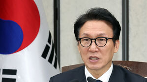 김 총리 "정부, 국민 지키는 최후의 보루&hellip;자살 예방 역량 결집"