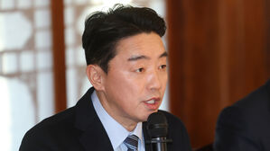 강훈식, '대전&middot;충남 단체장 출마설'에 "한 번도 그런 생각 해본 적 없다"