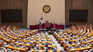 '표현 자유 위축법' 본회의 처리에 여당 의원도 "기권"