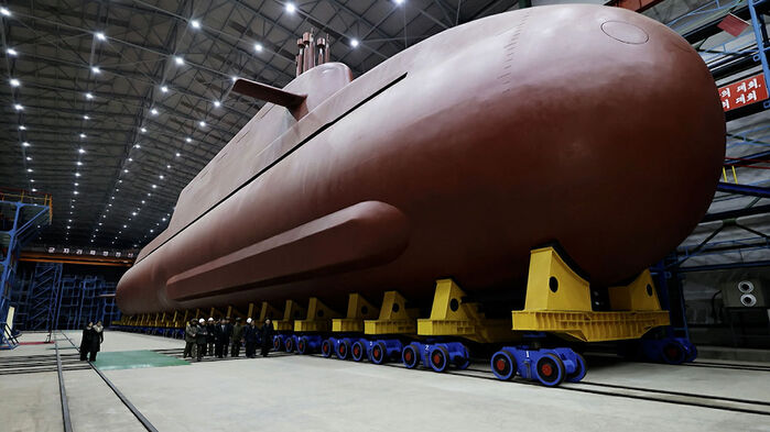 김정은 "한국 핵잠 개발, 국가안전 침해&hellip;반드시 대응해야"