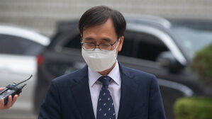 '한동훈 독직폭행 무죄' 정진웅 검사 견책 징계&hellip;"품위 손상"