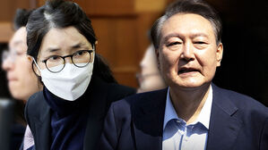 김건희 '명품 수수' 무더기 기소&hellip;'윤 관여' 규명은?