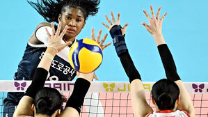 여자배구 도로공사, 승점 40 선착&hellip;페퍼저축은행은 9연패