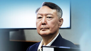 [아리]"국가기관 사유화&middot;법기술 이용..개전의 정 없어"(ok)