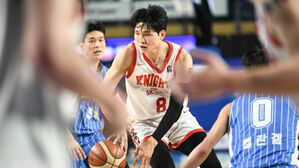 프로농구 SK, '안영준 버저비터'로 가스공사에 1점 차 역전승