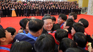 김정은, 북 헌법절에 기념 선서&hellip;'애국적 열의' 강조
