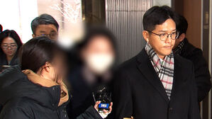 '한학자 전 비서실장' 피의자 전환&hellip;자금 관여 추궁