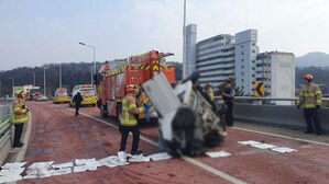 횡성서 경차&middot;SUV 충돌, 70대 운전자 1명 사망&hellip;"역주행 가능성"