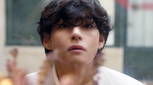 "택시 기사님이 주셨다" 뷔 언급에 '전량 매진'&hellip;뭐길래