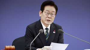 이 대통령, 무안공항 참사 1주기에 "대통령으로서 사죄"