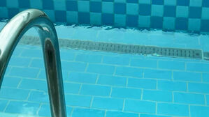 수심 55cm인데 "물에 빠졌다"&hellip;풀빌라서 숨진 초등생