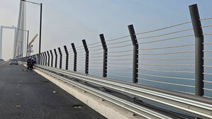 "올해만 9명 숨졌다" 비극의 다리&hellip;잇따른 사망에 결국