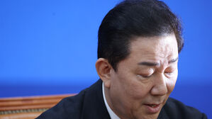 '사생활 의혹' 김병기 민주당 원내대표 사퇴