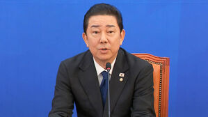 '잇단 의혹 제기' 김병기 사퇴&hellip;국힘 "사필귀정"