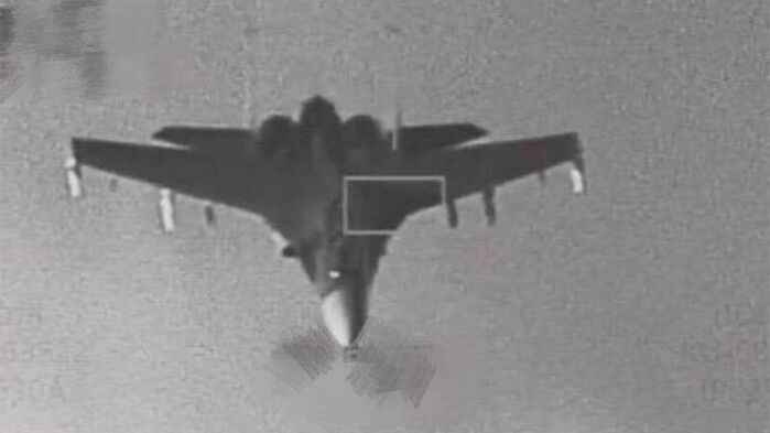 타이완군 F-16 전투기가 촬영한 중국군 J-16 전투기 모습 (사진=타이완 국방부 제공, 연합뉴스)