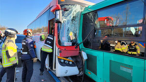 "40명 병원 이송"&hellip;서울 강동구서 버스 3대&middot;SUV 4중 추돌