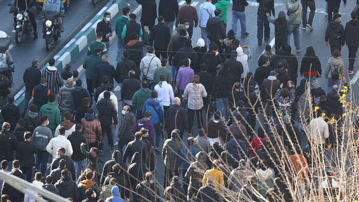 이란 수도 테헤란에서 29일 상인들을 중심으로 반정부 시위가 벌어졌다. (사진=AP, 연합뉴스)