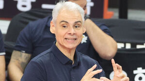 남자배구 KB손해보험 카르발류 감독 사퇴