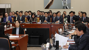 쿠팡 "국정원, '안보 사안 따를 의무' 공문&hellip;용의자 접촉 지시"