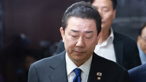 경찰, '비위 의혹' 김병기 자택 등 압수수색&hellip;강제수사 착수