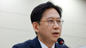 과기부총리 "쿠팡, 피조사기관 역할 충실하라"