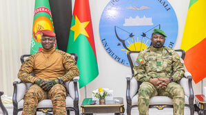 "우리도 미국인 입국 금지"&hellip;맞대응한 말리&middot;부르키나파소