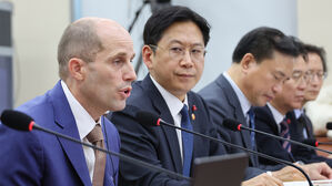 과기부총리 "쿠팡, 5개월치 홈피 접속 로그 삭제 방치&hellip;법 위반"