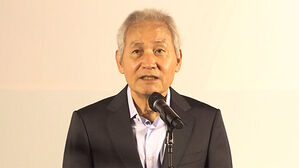 배우 안성기, 건강 악화로 병원 이송&hellip;"치료 중"