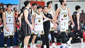 선두 LG, 현대모비스에 진땀승&hellip;2위 정관장과 2경기 차