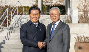 정청래, 새해 첫날 노 묘역 참배&middot;문 예방&hellip;"지선승리 비상체제로"