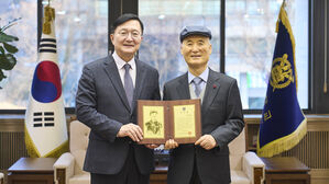 성적&middot;소득은 안 본다&hellip;"건강 지키자" 서울대 뜻밖 장학금