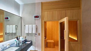 사우나에 초대형 침대까지?&hellip;윤 '비밀의 문' 열자 "깜짝"